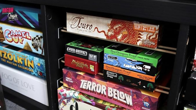 Kallax masa oyunu depolama alanı