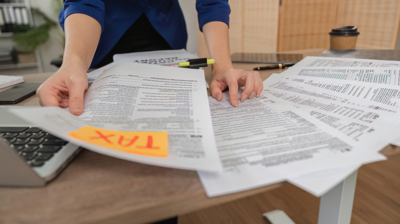 Vergi belgeleri masaya yayıldı