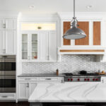 Lavabonuzun Neden Olduğu Bu Göz Ağrısını Ortadan Kaldırarak Tezgahınızı Düzenleyin