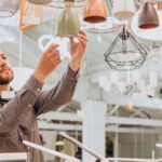 Bir Oda İçin Aydınlatma Seçerken Bu Yüksek Tavan Kuralını Çiğnemekten Kaçının