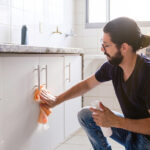 Club Soda Kullanarak Banyonuzu Temizlemenin 7 Yolu