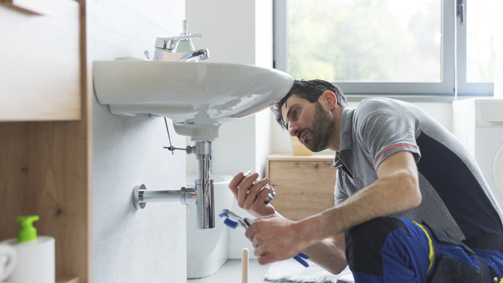 Banyo Lavabonuzun Tıkanmasını Açabilecek Basit Araç (Tesisatçıya Gerek Yok)