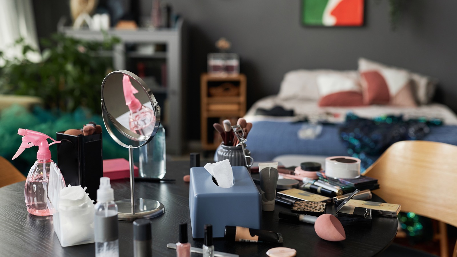 Sevimli ve Uygun Fiyatlı Dolar Ağacı Organizasyonu Kendin Yap ile Makyaj Dağınıklığını Düzenli Tutun