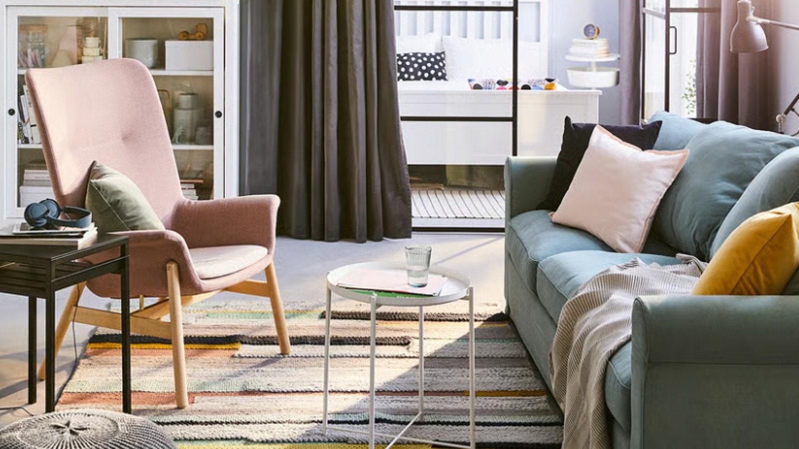 Hayranların Favorisi IKEA Masasının Rengi Yenilendi (Sonbahar İçin Mükemmel)