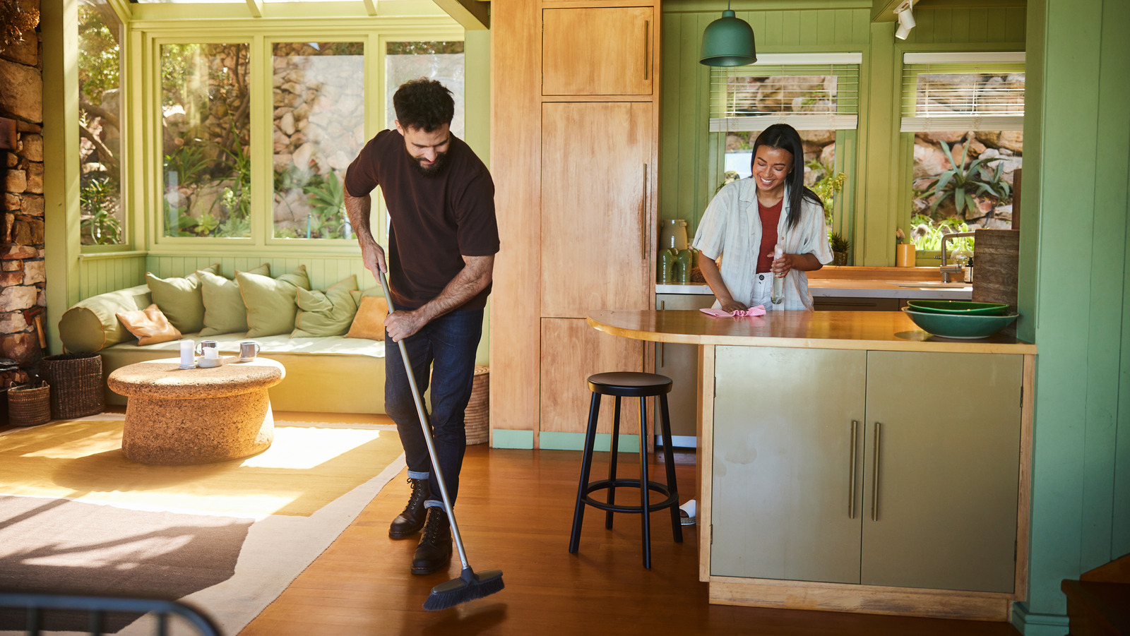 'Pazar Ev İşleri İçin En Kötü Gün' - İnternet Evi Hangi Gün Temizleyeceğini Seçemiyor