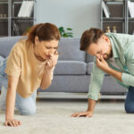 Halıdaki Kokuları Gidermek İçin 7 Tuhaf Ama Faydalı Tüyo