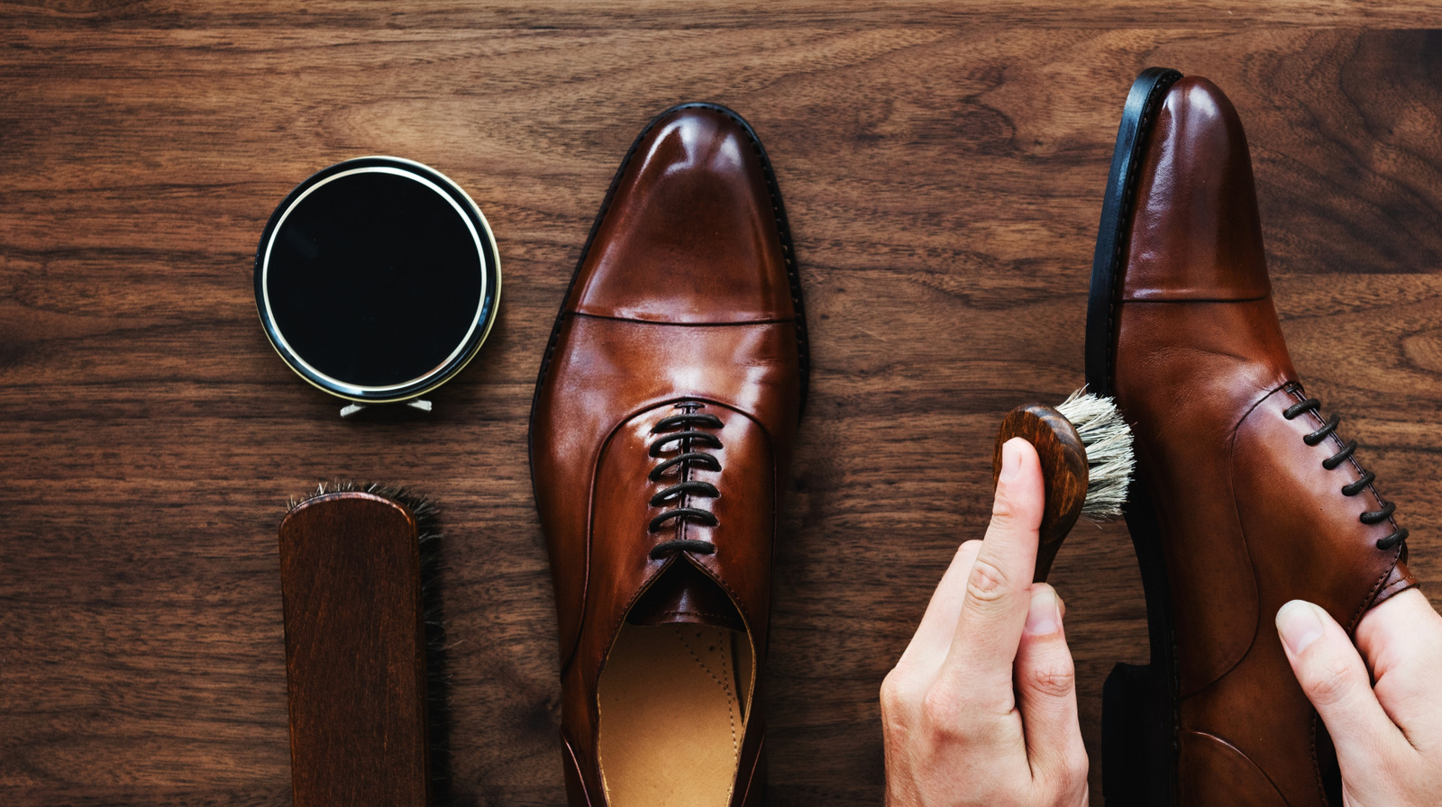 Halınıza Ayakkabı Parlatıcısı mı Döküldü? İşte Lekeyi Hızlı Bir Şekilde Çıkarmanın Yolu