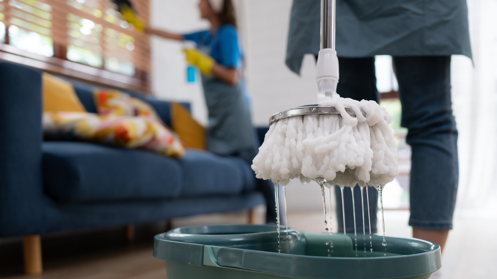 Bir Bakkal Zımbasıyla Paspas Suyuna Hoş Kokulu Bir Destek Verin