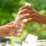 Boş Su Şişelerinizi Kullanacak Uygun Fiyatlı Kendin Yap Ayakkabılık