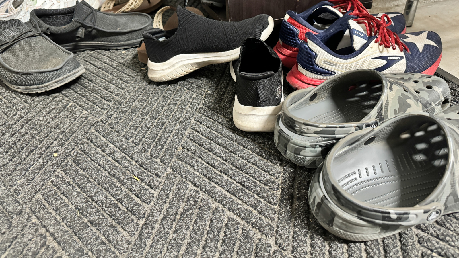 Dolar Ağacı Hilesi ile Yatağınızın Altındaki Alanı Ayakkabı Saklamak İçin Kullanın