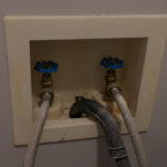 Sorunsuz Bir Kendin Yap ile Çamaşır Makinesi Bağlantısını Karıştırın