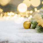 Bir DIYer, Bir Dolarlık Bütçede Zarif, Sade Tatil Dekorunu Paylaşıyor