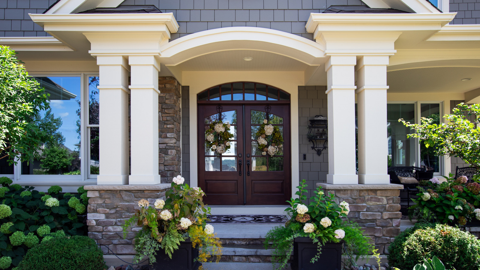 Dış Giriş Yolunuz Ev Turundaki İlk Öğedir: Satılmasına Nasıl Yardımcı Olabilirsiniz?