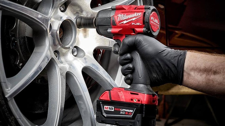 Milwaukee M18 YAKIT Gen-2 fırçasız akülü darbeli anahtar