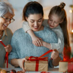 Evinizin Tatil Gibi Kokmasını Sağlamanın Eski Moda (Ve Süper Ekonomik) Yolu