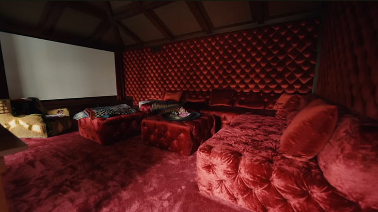 Benny Blanco'nun kırmızı film odası