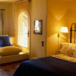 Bu Kış Yatak Odanızı Elektrikli Isıtıcı Olmadan Isıtmanın En İyi 11 Yolu