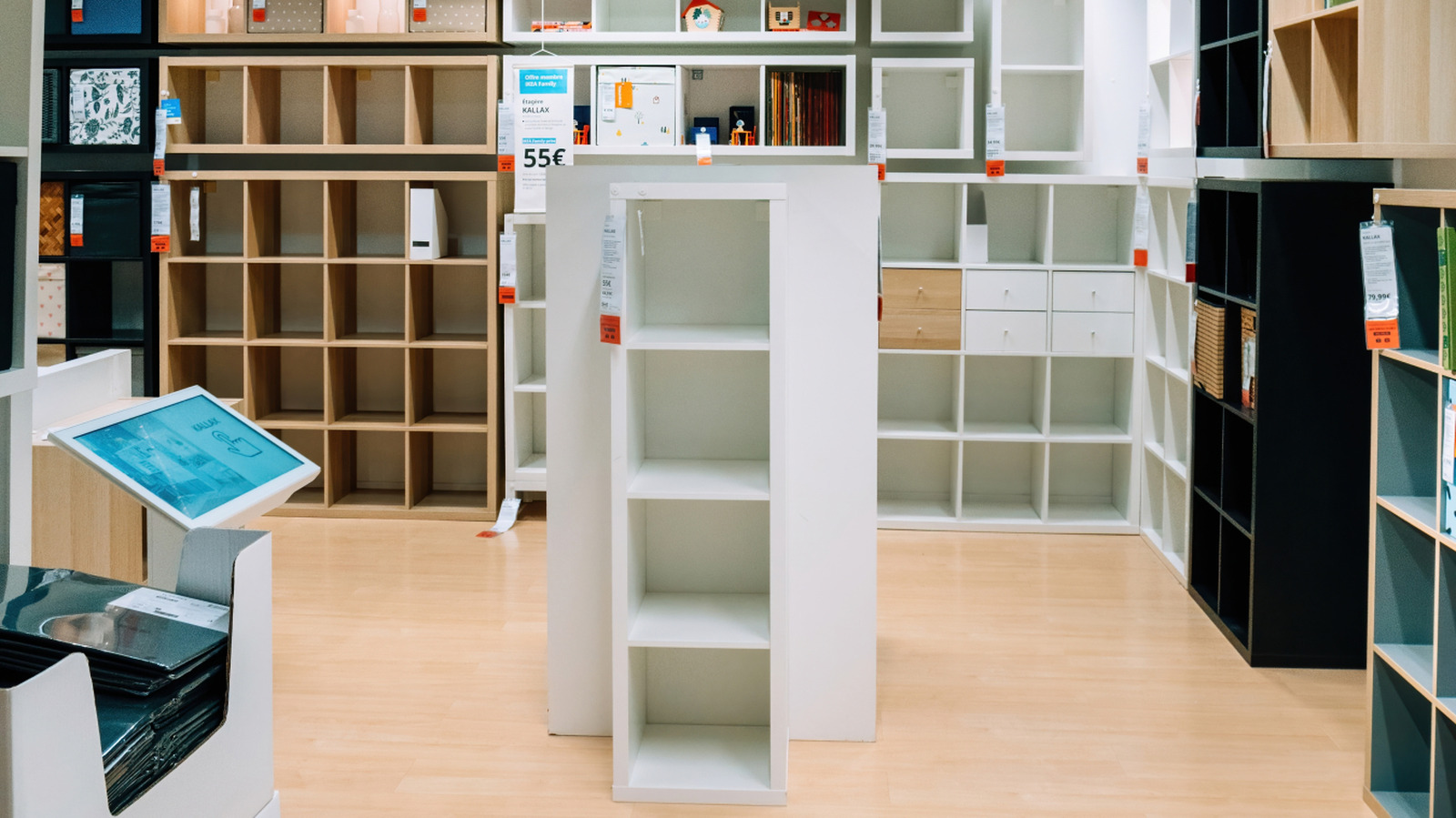 Herhangi Bir IKEA Küp Rafını Çok Amaçlı Bir Mobilya Çözümüne Dönüştürün