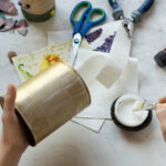 Bu Büyüleyici DIY ile Boş Teneke Kutuları Parıldayan Tatil Fenerlerine Dönüştürün