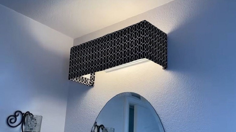 Banyo aydınlatma armatürü için DIY saçak