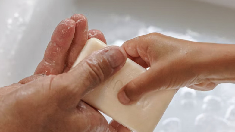 Dr. Bronner'ın Hepsi Bir Arada Saf Kastilya Sihirli Kalıp Sabunu