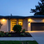 Dış Mekanda Asla Kullanmamanız Gereken Cam Aydınlatma Türü (Bakımı Çok Zor)