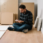 DIYer'ın Zeki IKEA Hack'i, Tuvaletin Arkasındaki Tuhaf Alanı Altın Deposuna Dönüştürüyor