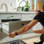 Bu Mutfağın Temel Malzemesini Alçak Raflara Koymayı Durdurmanız İçin Size Yalvarıyoruz