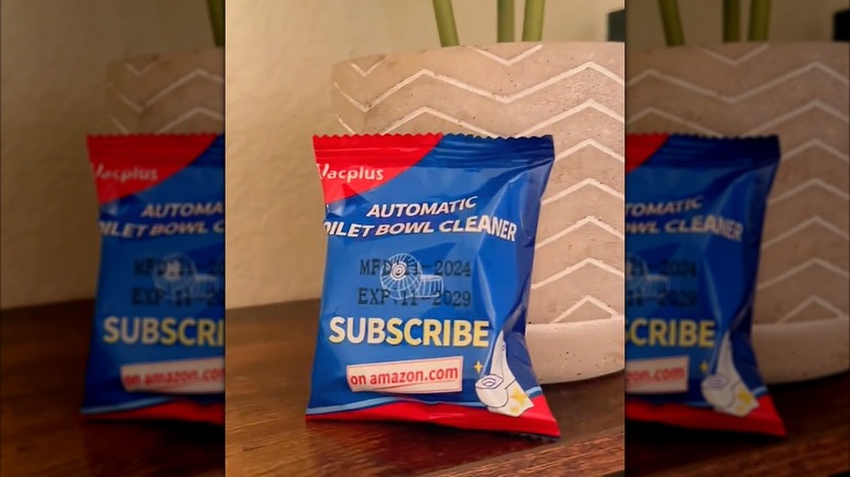 Tek paket Vacplus Otomatik Klozet Temizleyici.