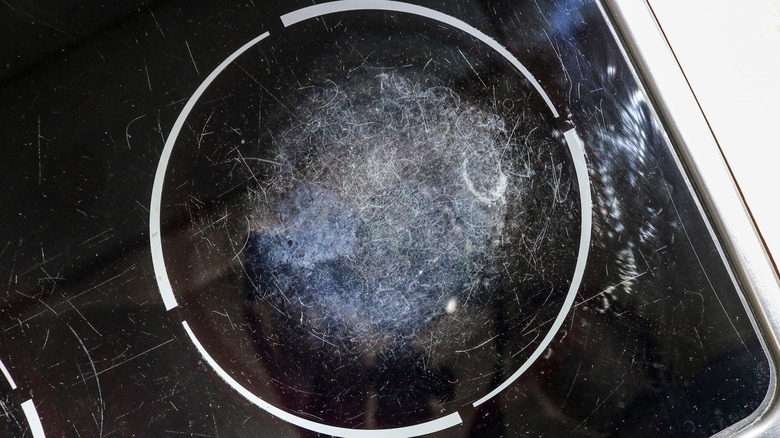 çizik indüksiyonlu ocak