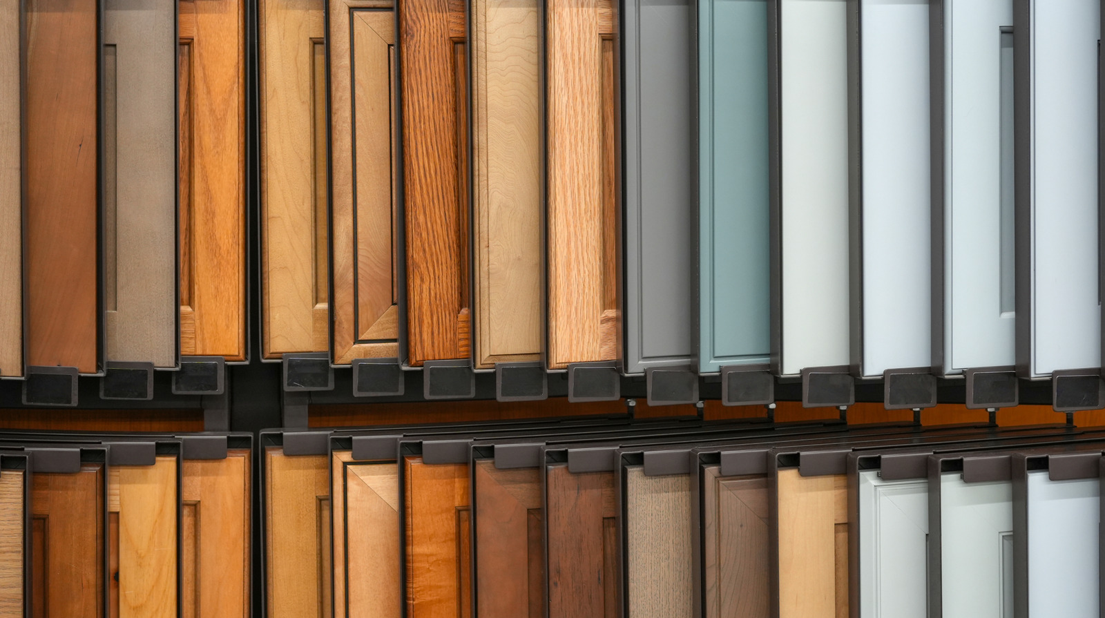 Hata Haline Gelen Minimalist Mutfak Dolabı Rengi