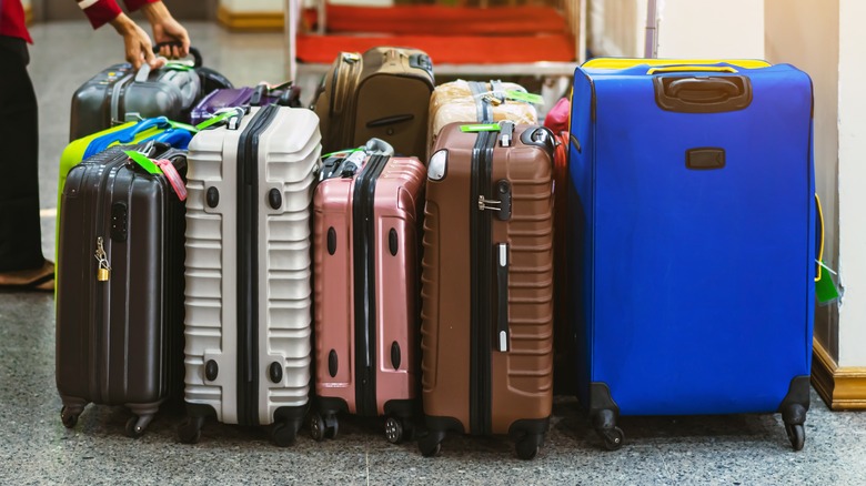 Satır takım elbise kılıfları