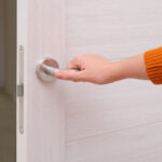 Bu Mutfak Temellerini Kullanarak Gıcırdayan Kapıları Onarın