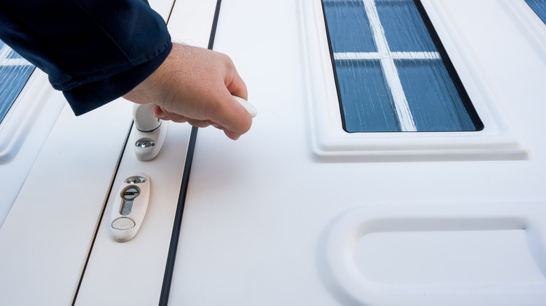 uPVC ön kapının kolu