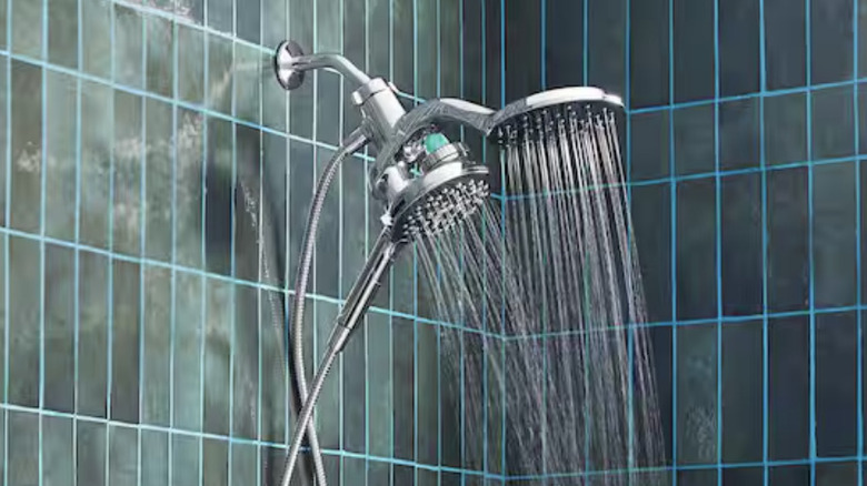 Aromaterapi duşu duymak