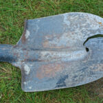 Eski, Kırık Bir Bahçe Aletini Kuş Evine Dönüştürme