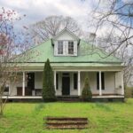 Ön Bahçedeki Bu 12 Göz Yarasını Ortadan Kaldırarak Evinizi Dönüştürün