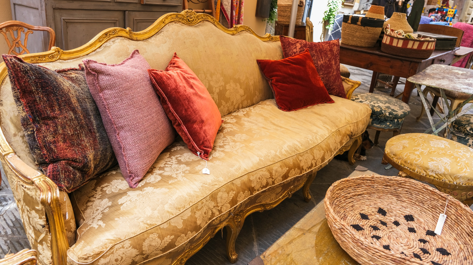 Geçmişte Kalması Gereken Eski Tip Mobilya Trendi