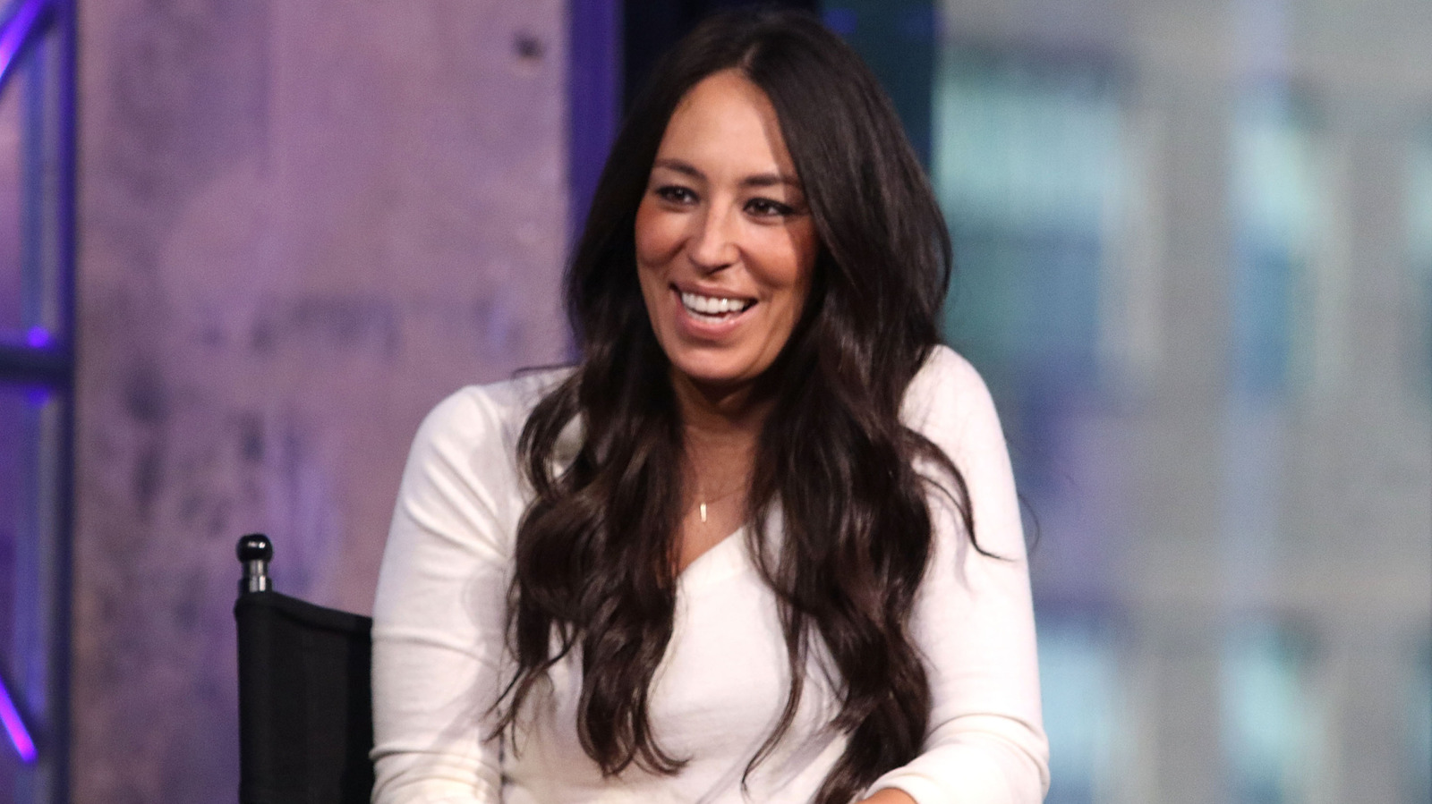 Joanna Gaines'in Yeni Sofra Takımı Koleksiyonu Rahat Kış ve Taze Bahar Cazibesinin Bir Karışımı