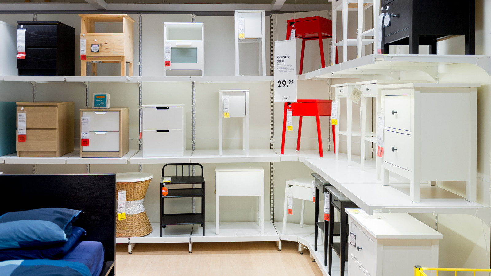 IKEA'nın En Uygun Fiyatlı Yan Sehpası: Çok Sıkıcı mı, Yoksa Yeterince Değerlendirilmemiş Çok Yönlü Bir Seçim mi?