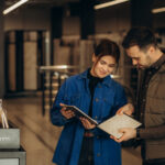 Tamamen Beyaz ve Grinin Yerini Alan 2026 Mutfak Backsplash Trendi