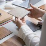 Bir Zamanlar Her Yerde Olan Ahşap Tonları Artık Mekanınızı Eskimiş Gösteriyor