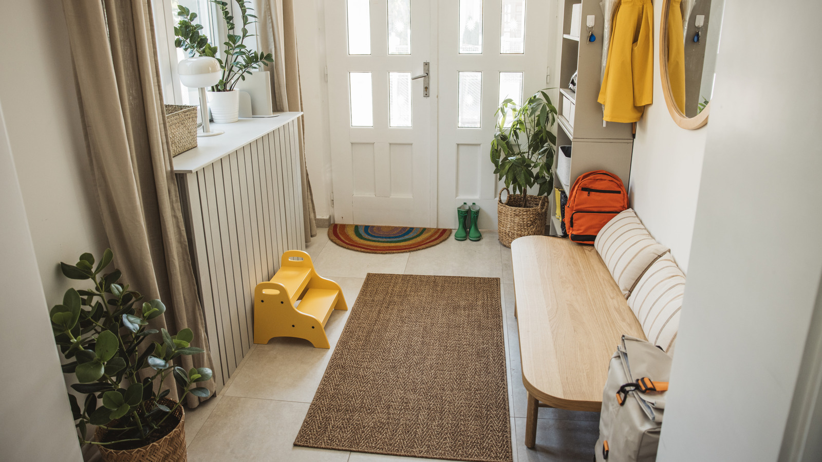 Küçük Alanlarda Mükemmel İşe Yarayan Yüzen Kendin Yap Koltuk Düzeni