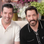 Retro Oturma Odası Trendi HGTV'nin Mülkiyet Kardeşleri Geçmişte Kalmak İstiyor