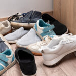 Eski Bir Vintage İkinci El Mağazasını Dekor Olarak İkiye Katlayan Akıllı Ayakkabı Deposuna Dönüştürün