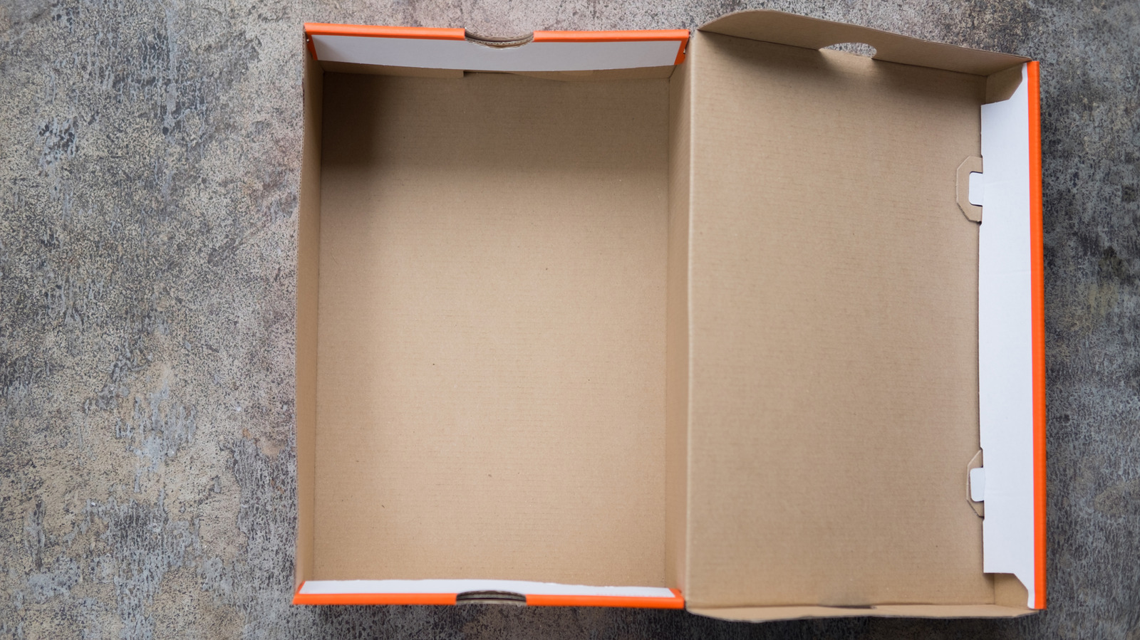 Takıları Düzenli Tutmak İçin Eski Bir Ayakkabı Kutusunu Akıllı Bir Çözüme Dönüştürün