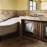 Çarpıcı Görünen ve Banyo Zamanını İyileştiren Eski Tip Banyo Özelliği