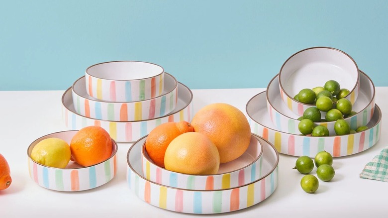 Narenciye içeren Darbie Angell kaseleri