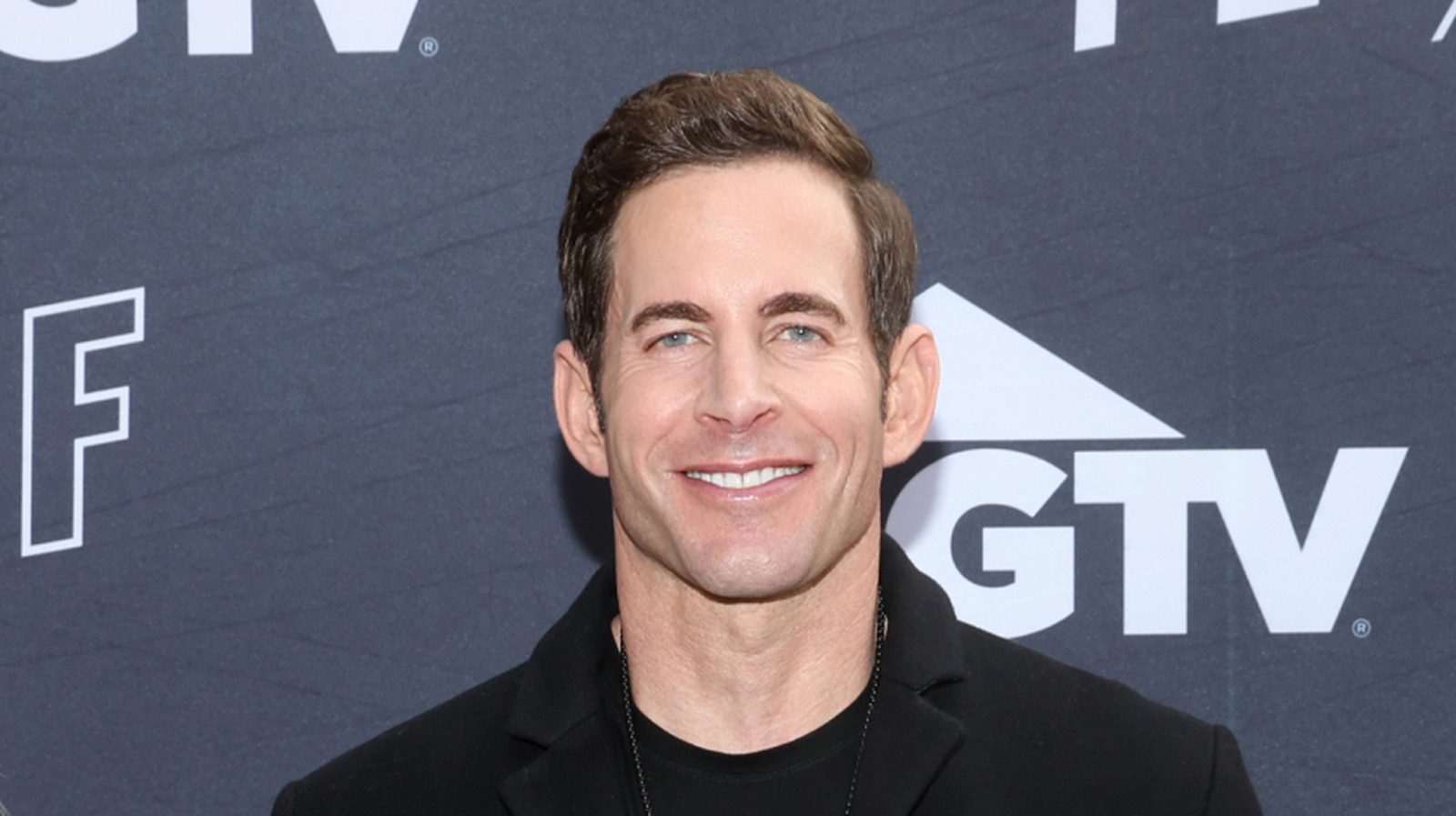HGTV'nin Tarek El Moussa'nın Mutfağından Esinlenen Cesur Backsplash Fikri
