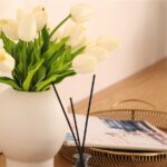 Monobloom Düzenlemeleri 2026'da Çiçek Tasarımını Devralacak mı? Bir Çiçekçiye Sorduk